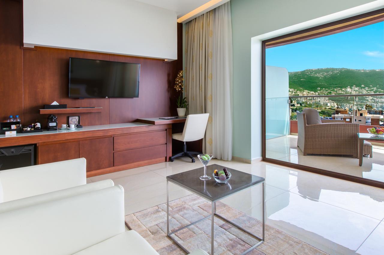 Burj On Bay Hotel Jounieh Exterior foto